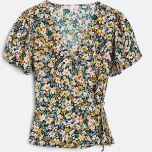 LIKE NEW Nine Britton Wendy Wrap Tie String Floral Short Sleeve Blouse Top